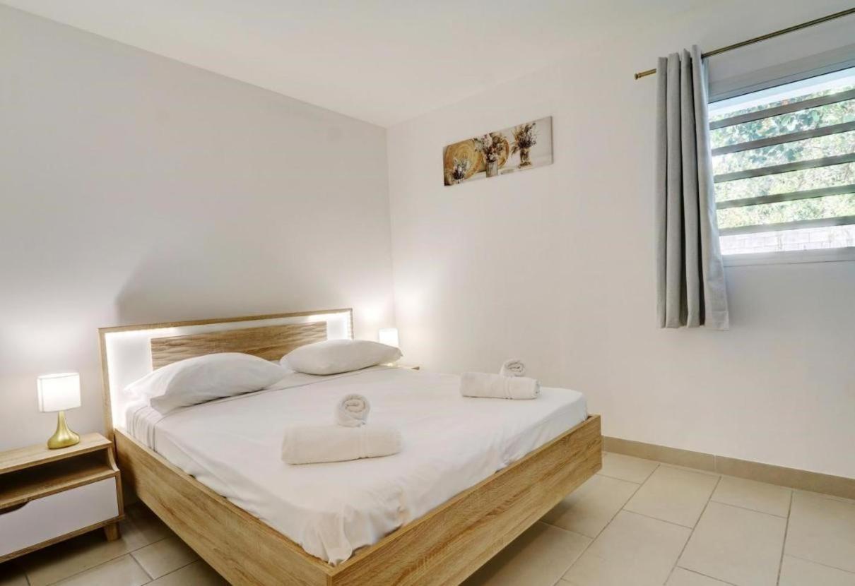Charme Du Nord 2 Apartment Sainte Clotilde Exterior photo